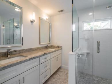Holmes Beach Charming Vacation Cottage